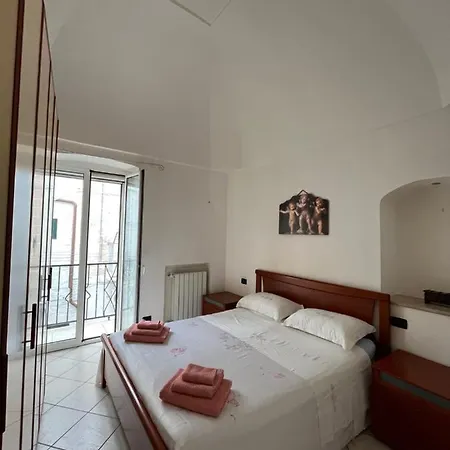 Casetta Rosa بيت للعطل *